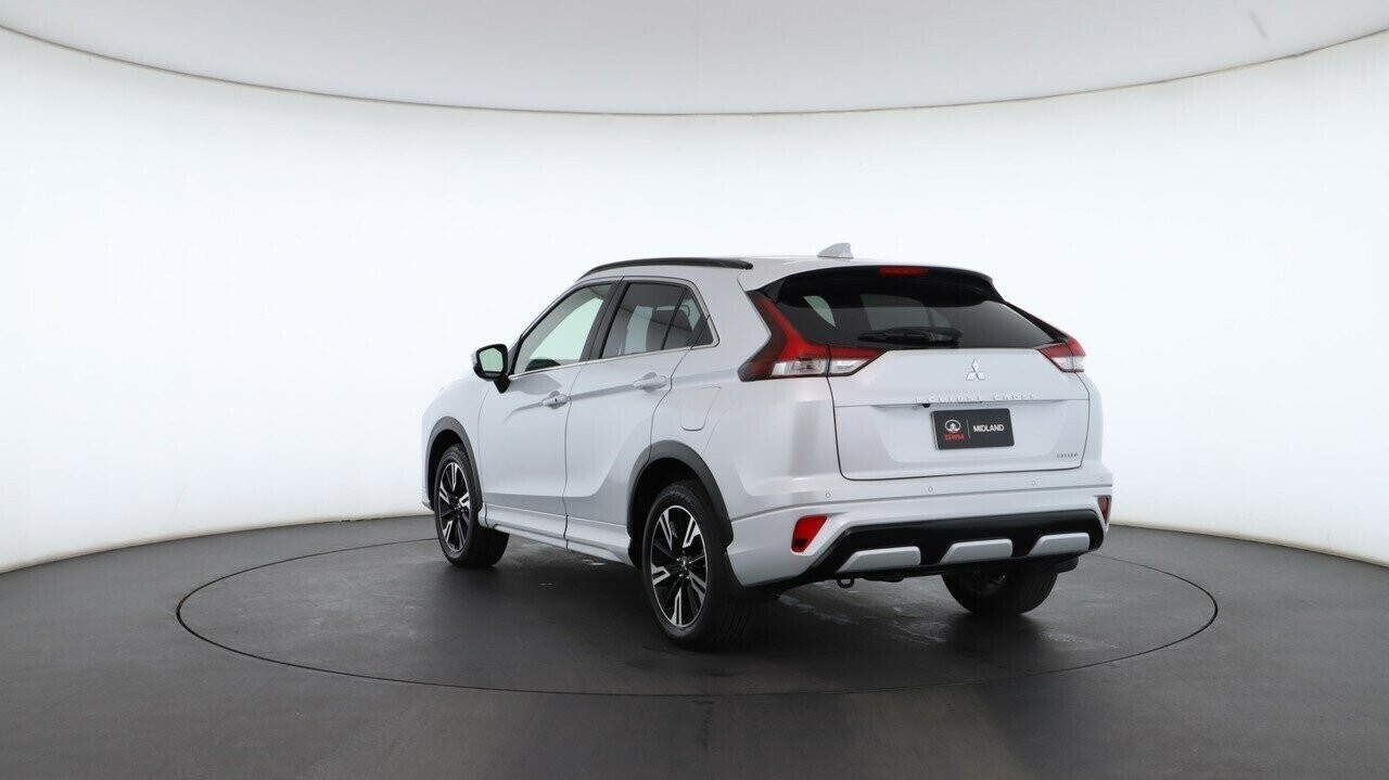 Mitsubishi Eclipse Cross image 4