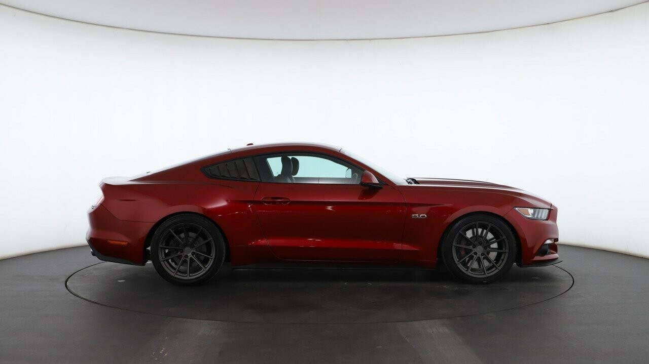 Ford Mustang image 3