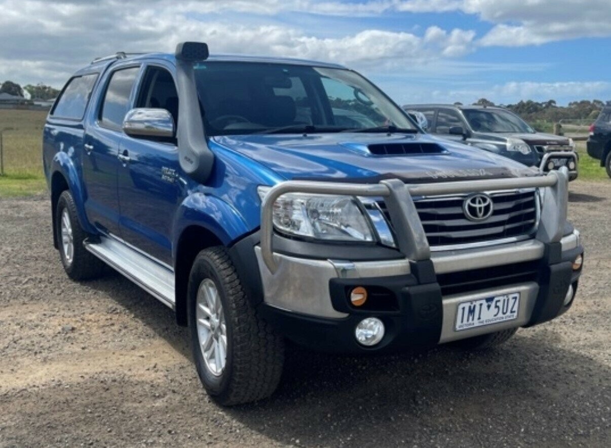 Toyota Hilux image 2