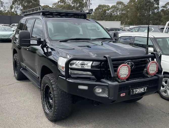 Toyota Landcruiser image 1