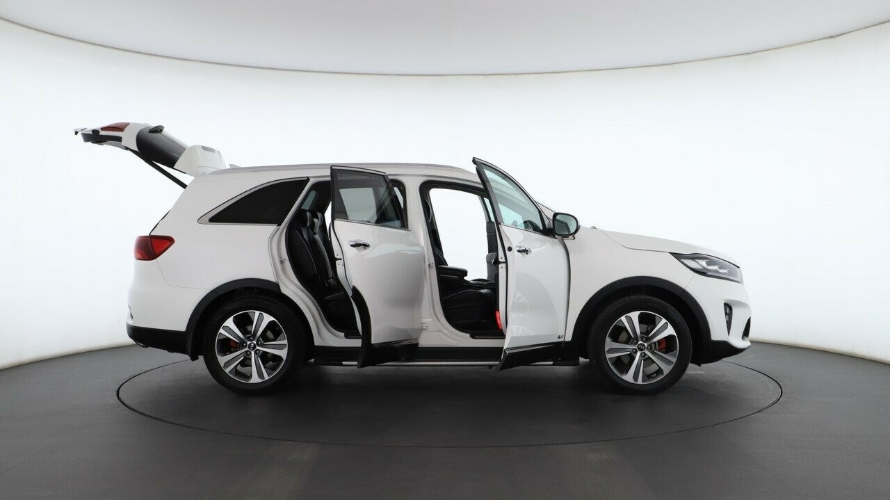 Kia Sorento image 3