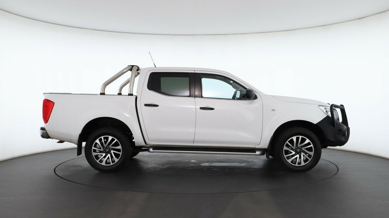 Nissan Navara image 2