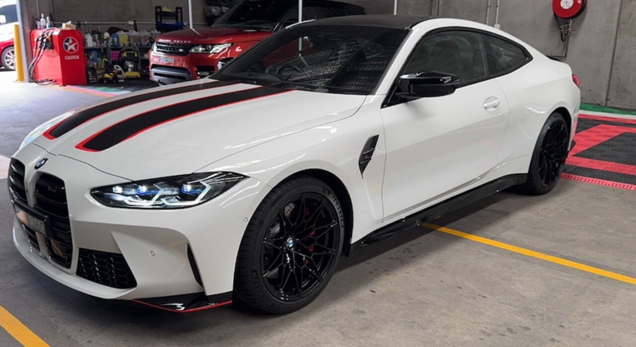 BMW M4 image 4