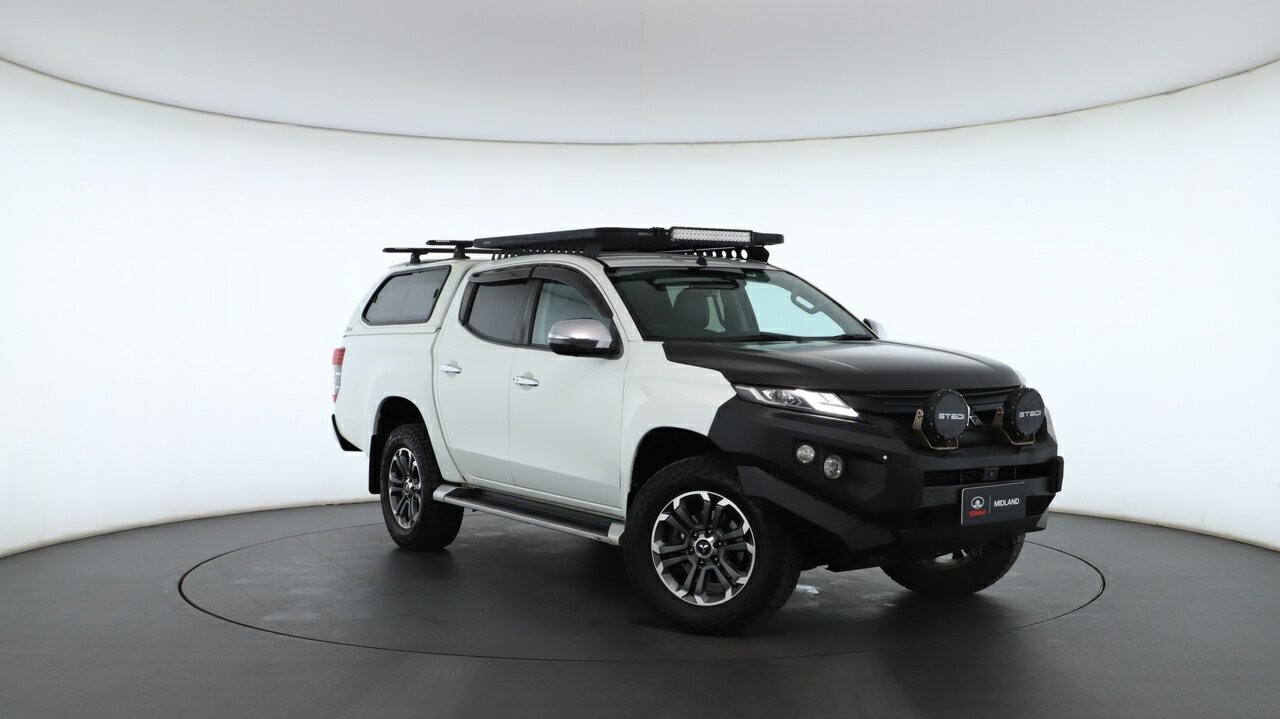 Mitsubishi Triton image 2