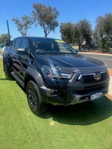 Toyota Hilux image 1