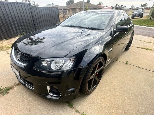 Holden Commodore image 1