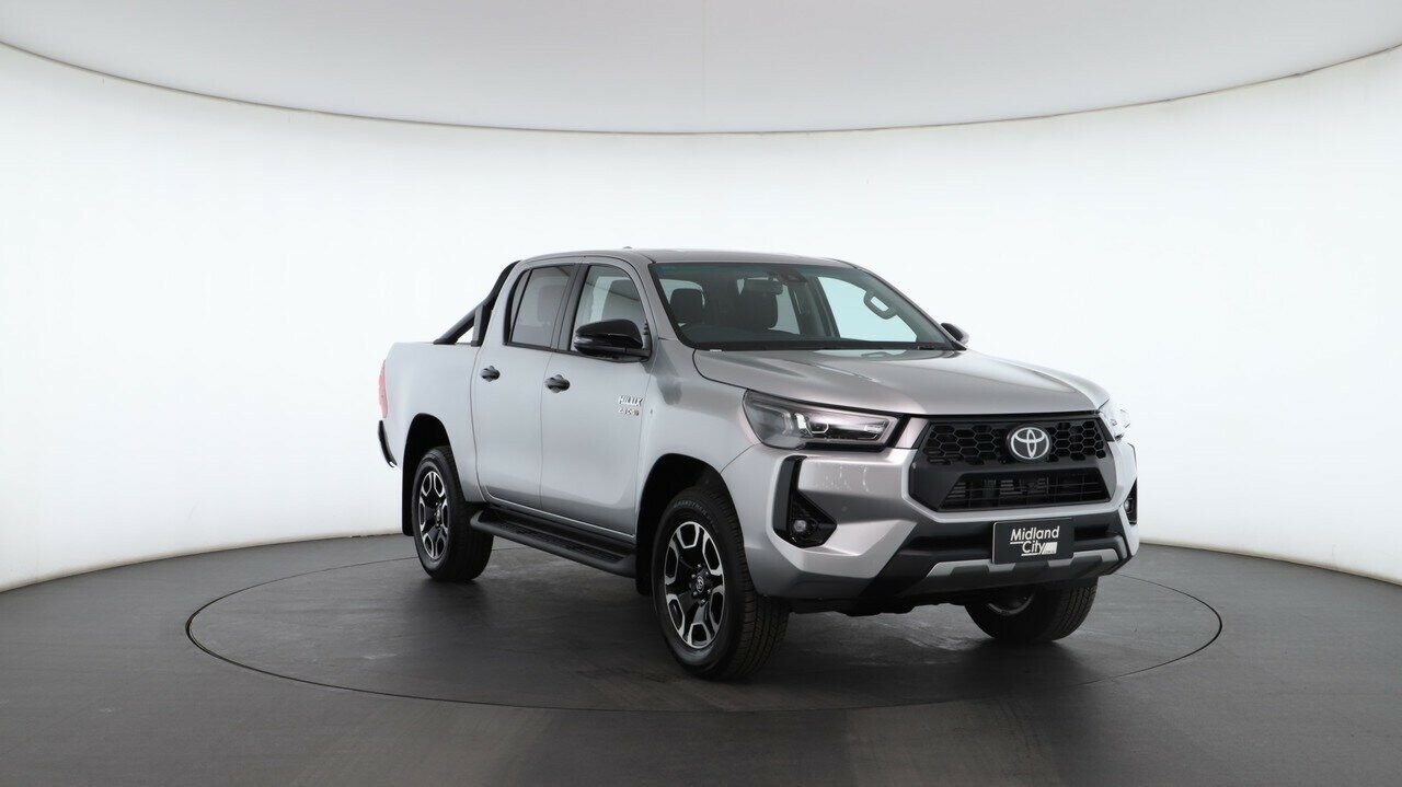 Toyota Hilux image 4