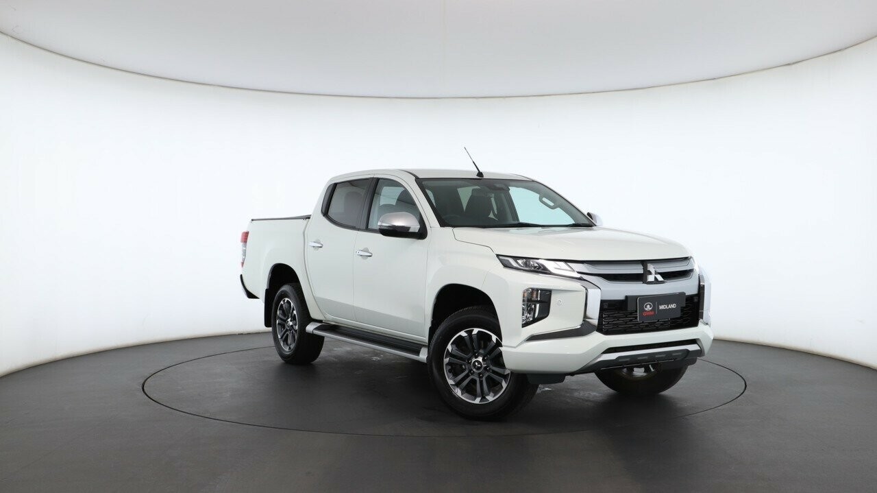 Mitsubishi Triton image 2