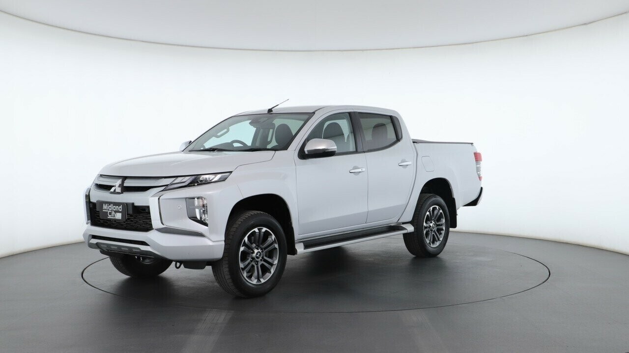 Mitsubishi Triton image 3