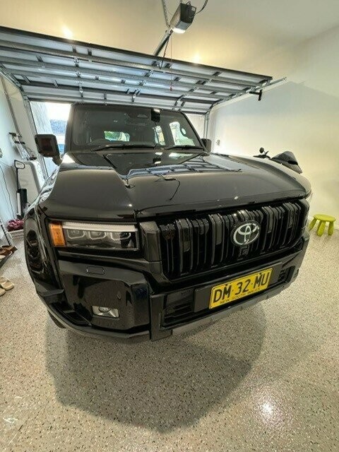 Toyota Landcruiser Prado image 1