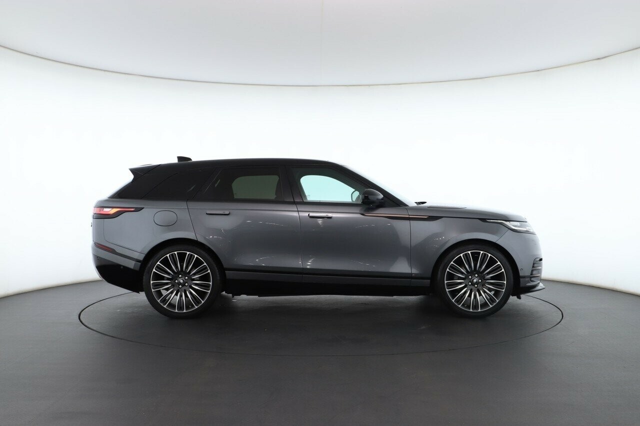 Land Rover Range Rover Velar image 2