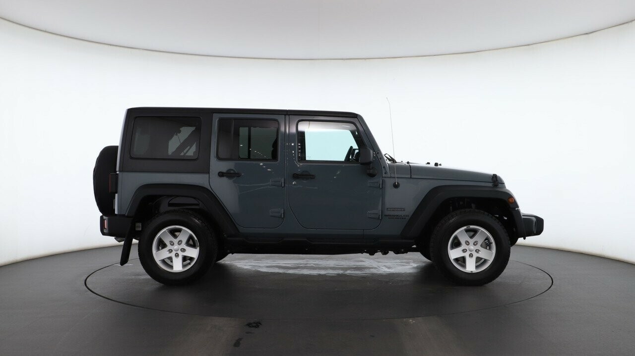 Jeep Wrangler image 3