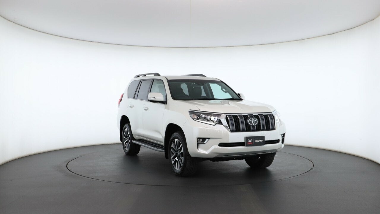 Toyota Landcruiser Prado image 4