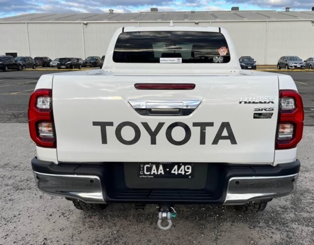 Toyota Hilux image 3