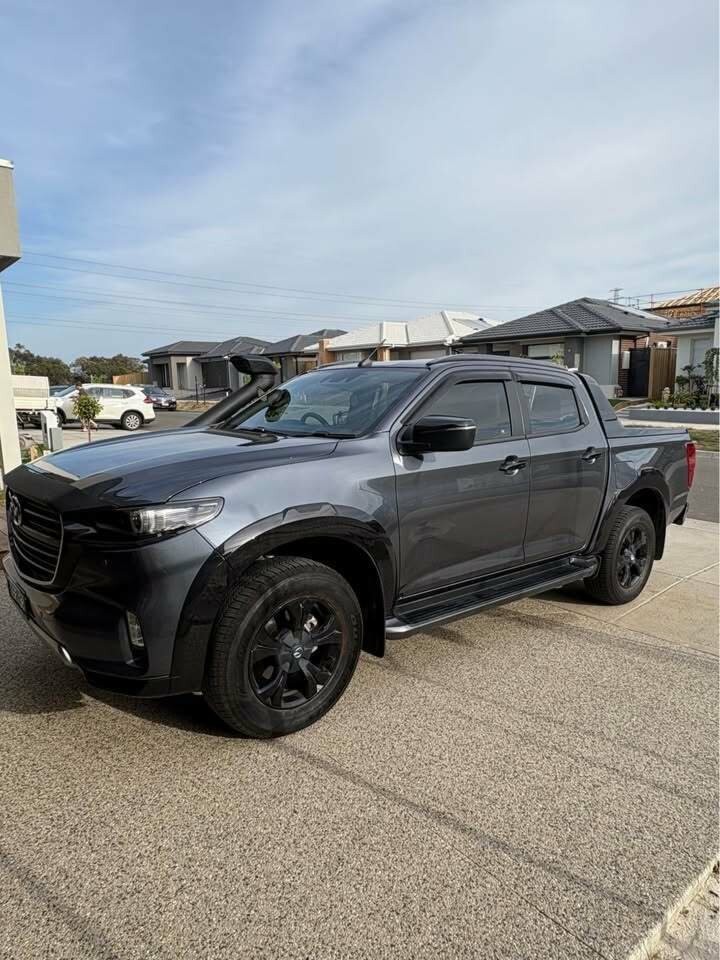 Mazda Bt-50 image 1