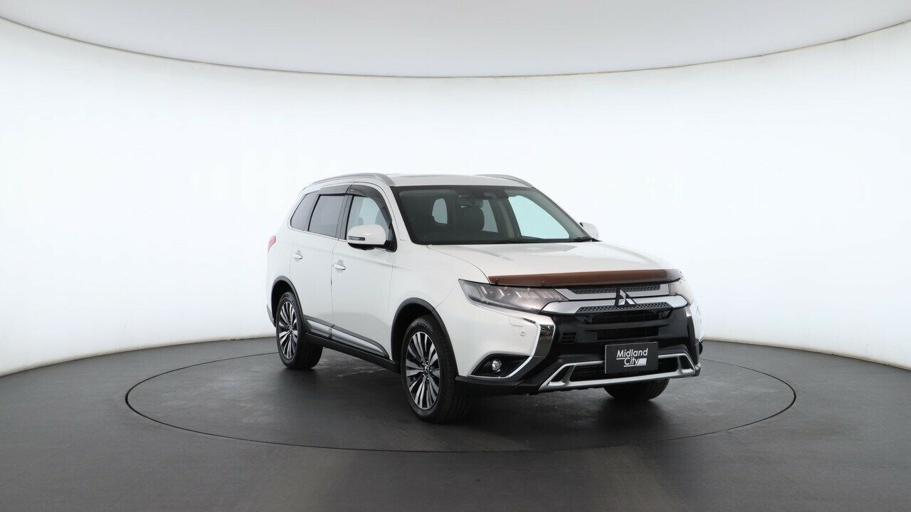 Mitsubishi Outlander image 4