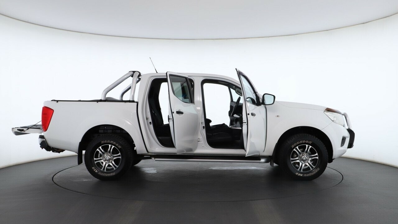 Nissan Navara image 2