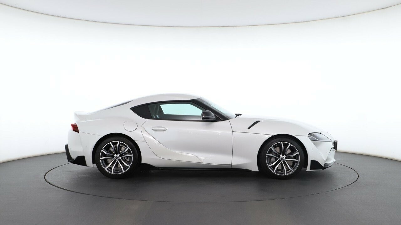 Toyota Supra image 3