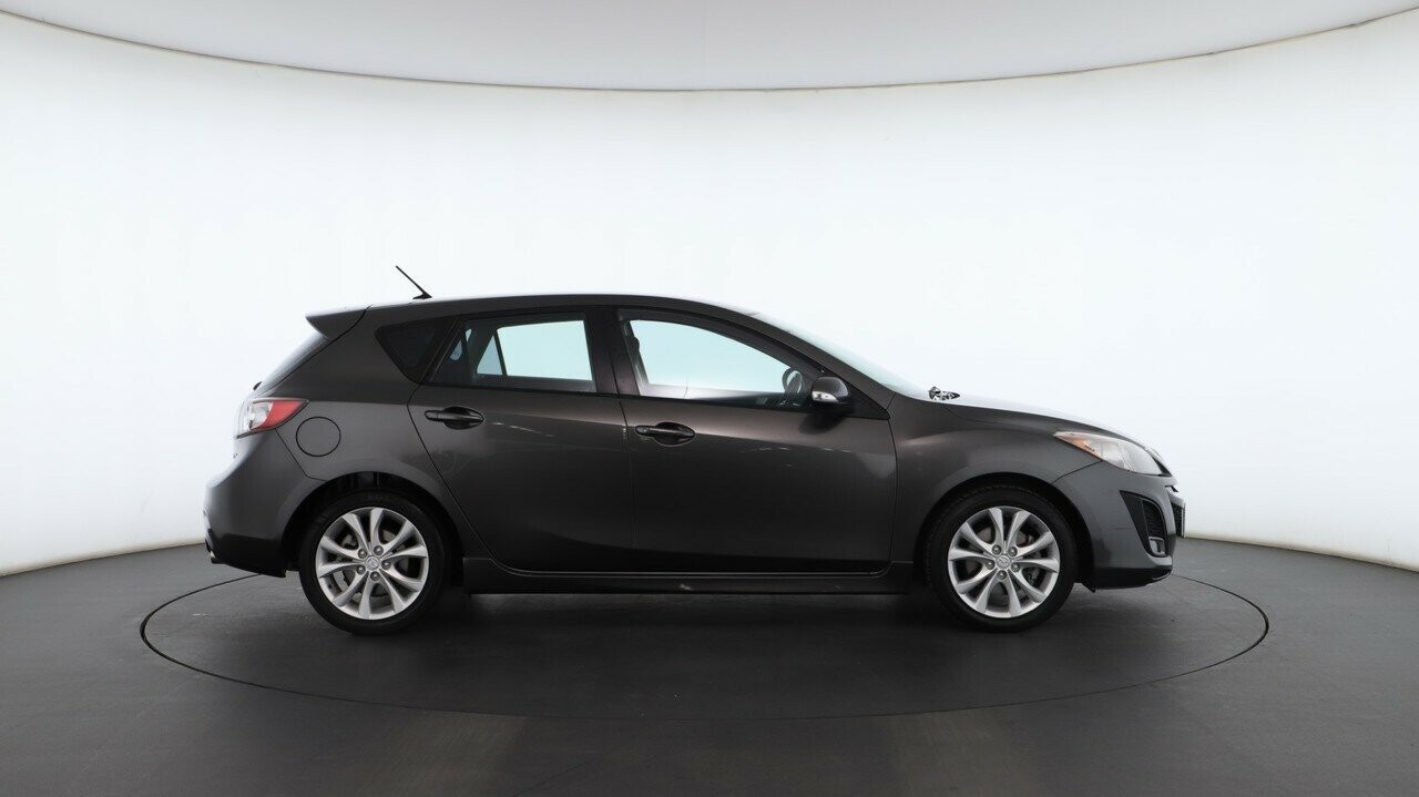 Mazda 3 image 3