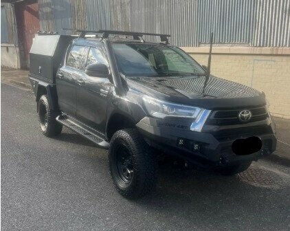 Toyota Hilux image 1