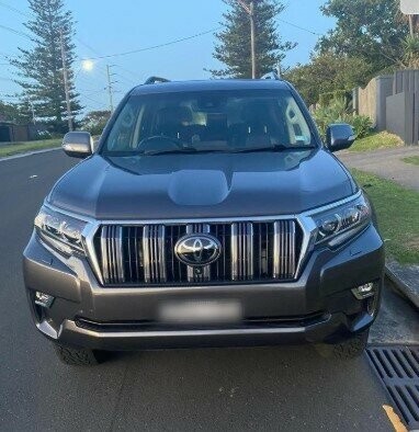 Toyota Landcruiser Prado image 3