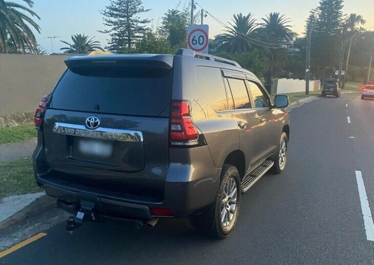 Toyota Landcruiser Prado image 4