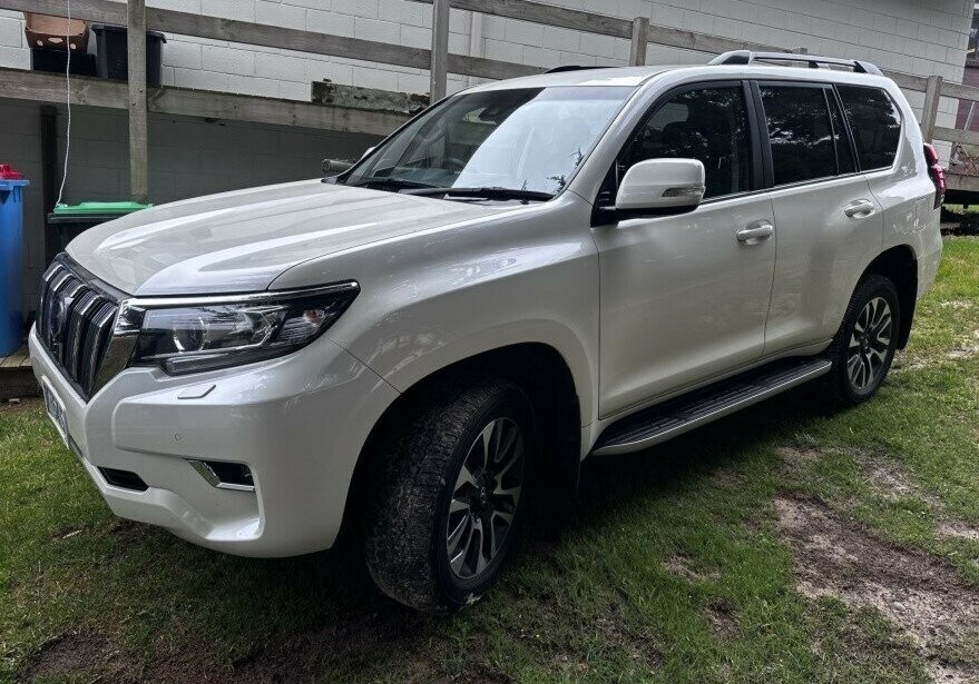 Toyota Landcruiser Prado image 2