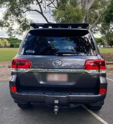 Toyota Landcruiser image 2