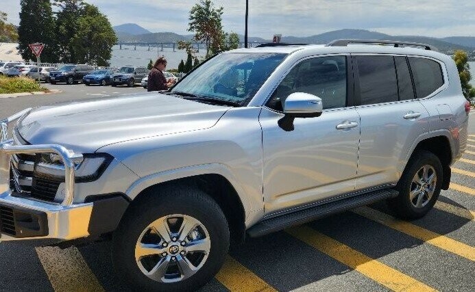 Toyota Landcruiser image 3