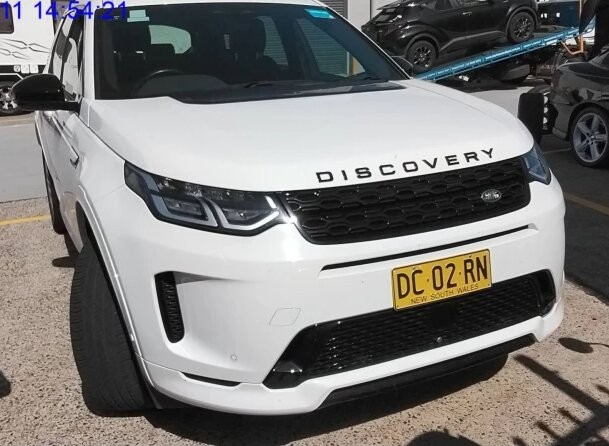 Land Rover Discovery Sport image 4