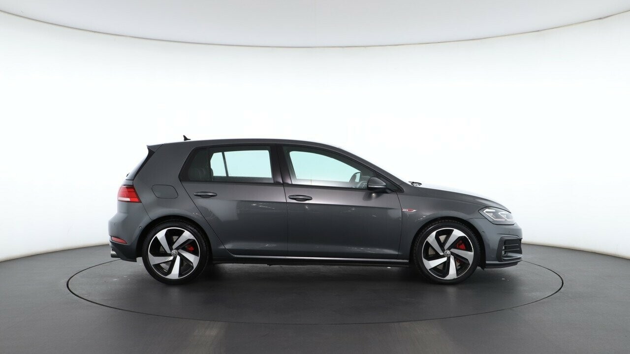 Volkswagen Golf image 3