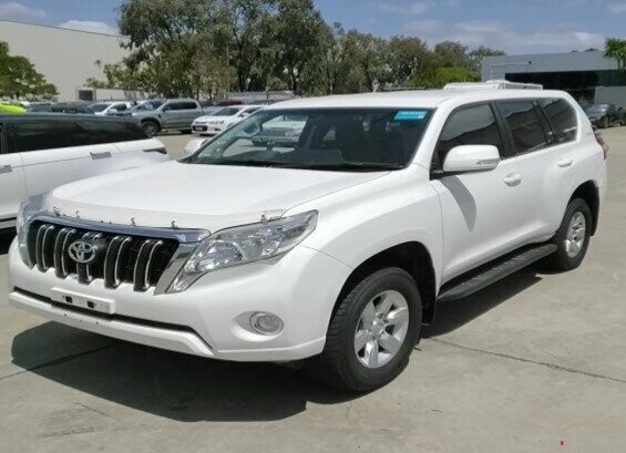 Toyota Landcruiser Prado image 2