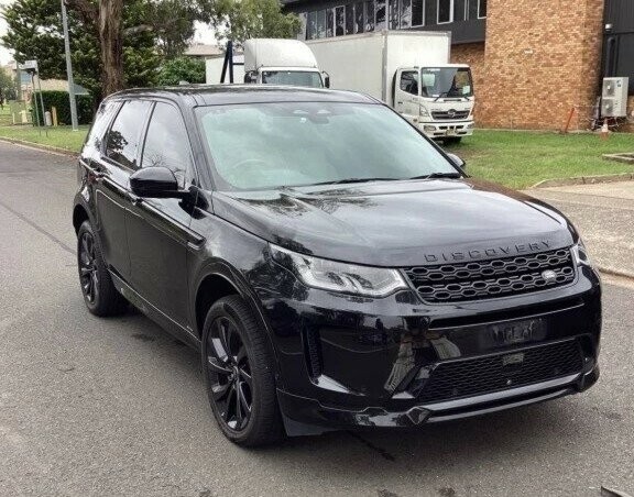 Land Rover Discovery Sport image 1