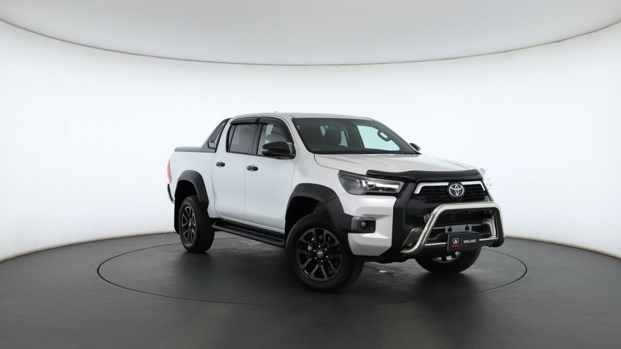 Toyota Hilux image 1