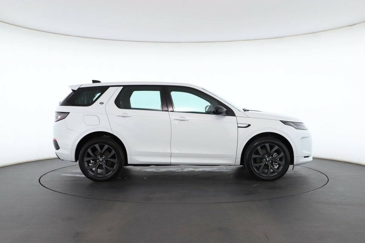 Land Rover Discovery Sport image 3