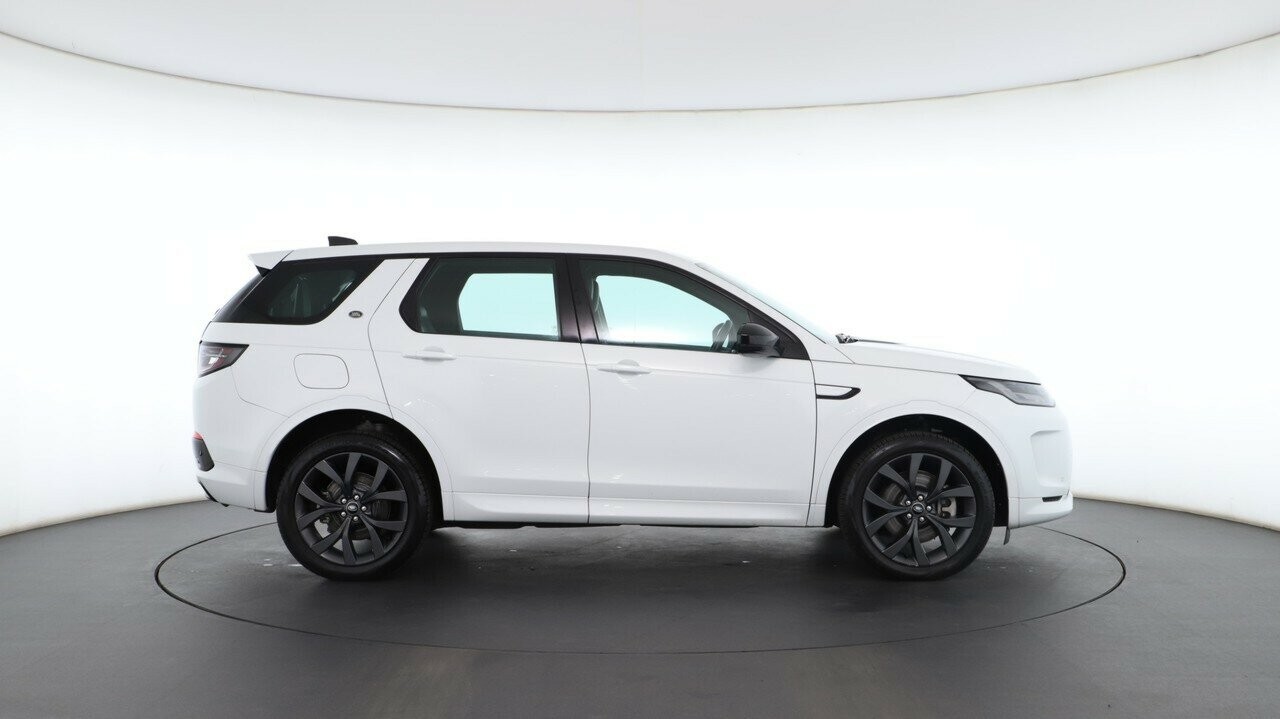 Land Rover Discovery Sport image 3