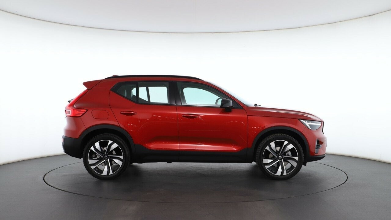 Volvo Xc40 image 2