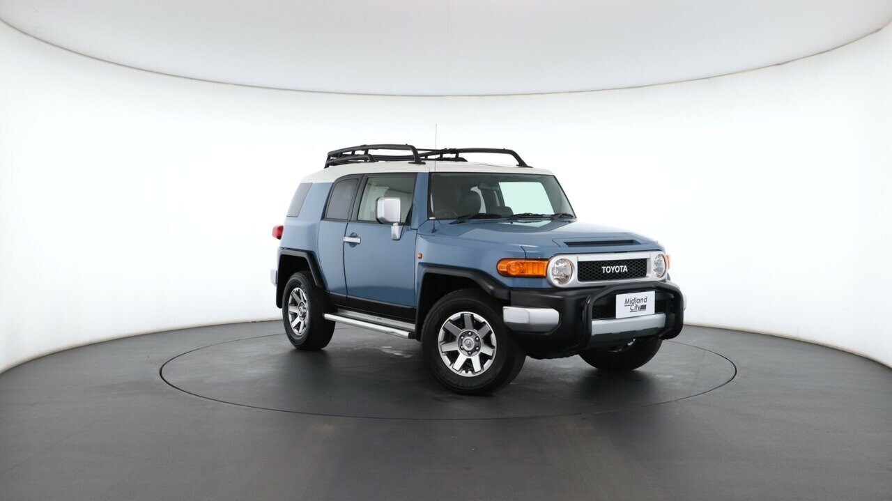 Toyota Fj Cruiser image 1