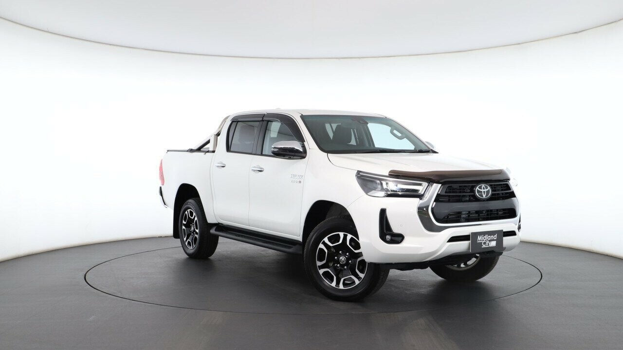 Toyota Hilux image 1