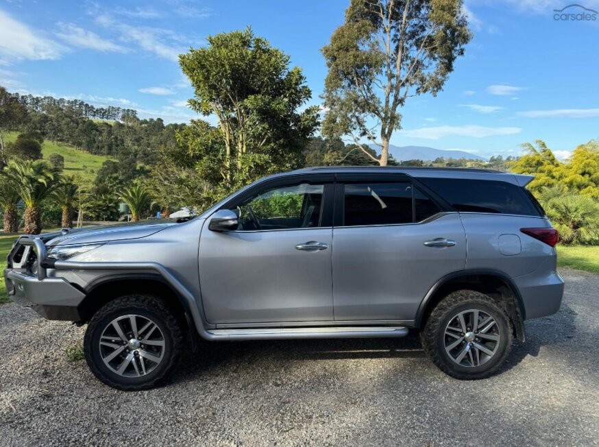 Toyota Fortuner image 3