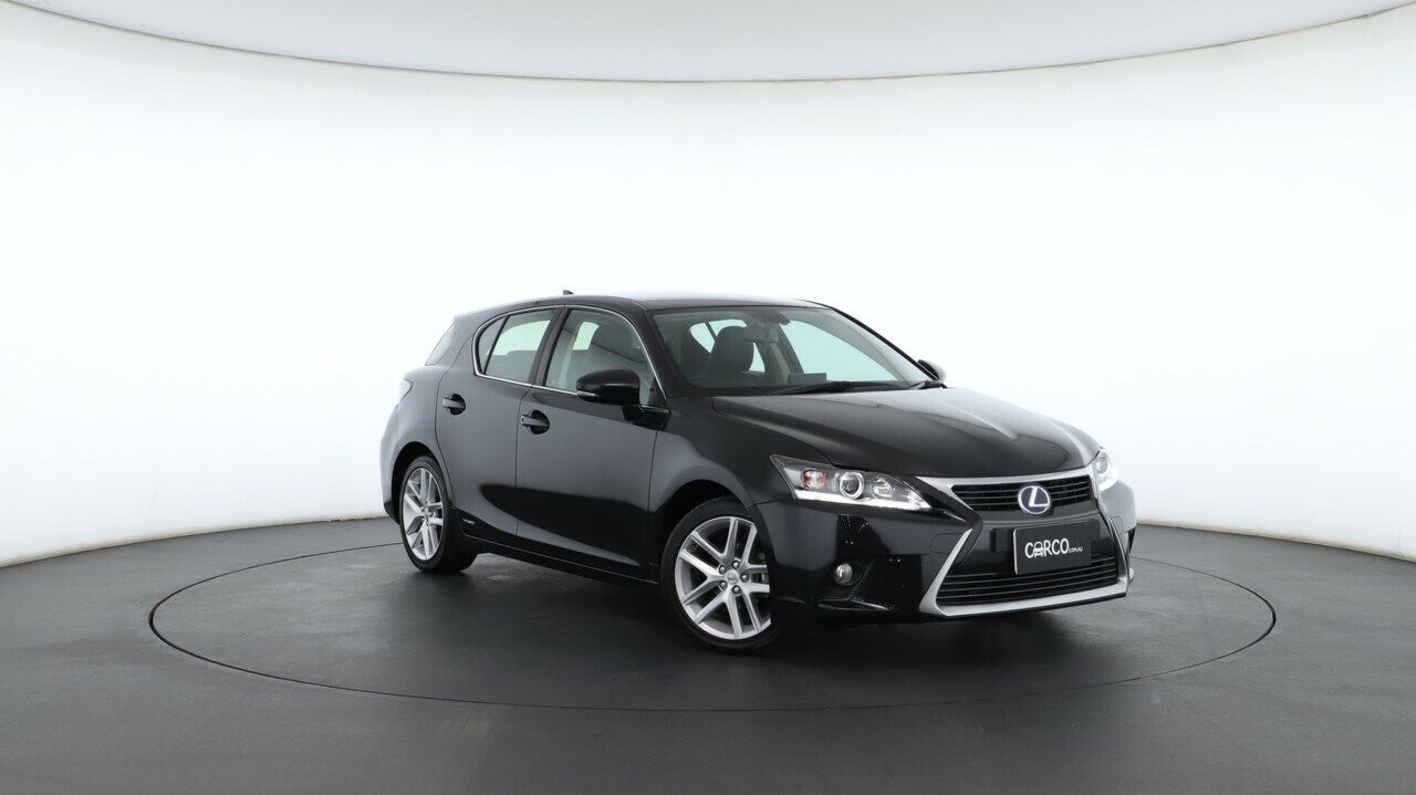 Lexus Ct image 1