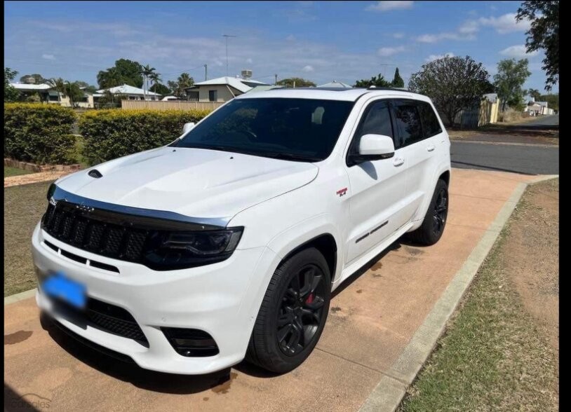 Jeep Grand Cherokee image 1