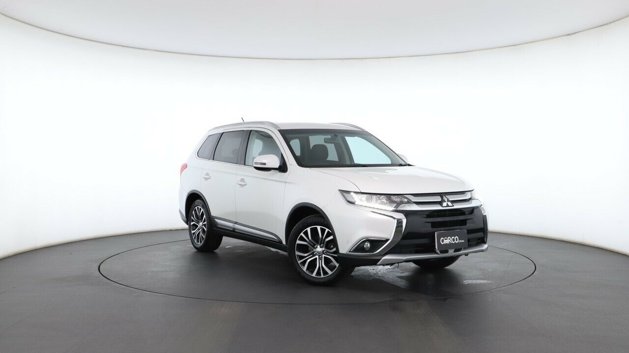 Mitsubishi Outlander image 1