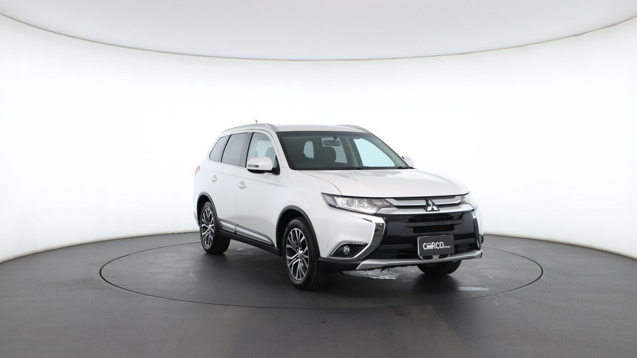 Mitsubishi Outlander image 4