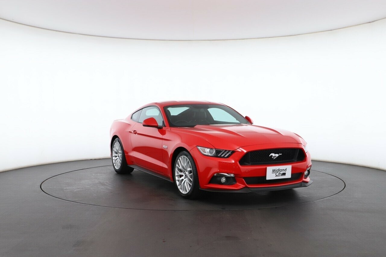 Ford Mustang image 4