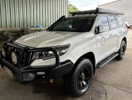 Toyota Landcruiser Prado image 1