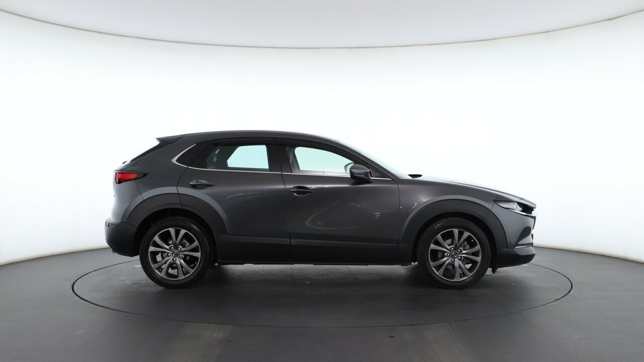 Mazda Cx-30 image 2