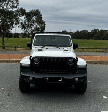 Jeep Gladiator image 2