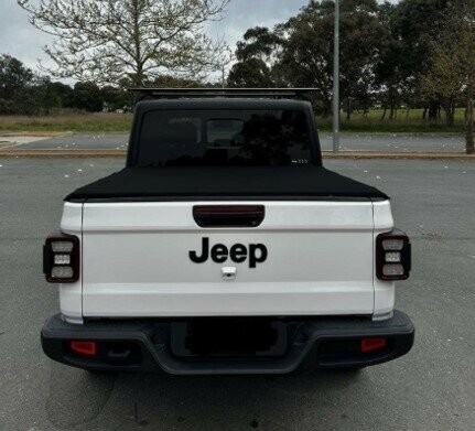 Jeep Gladiator image 3