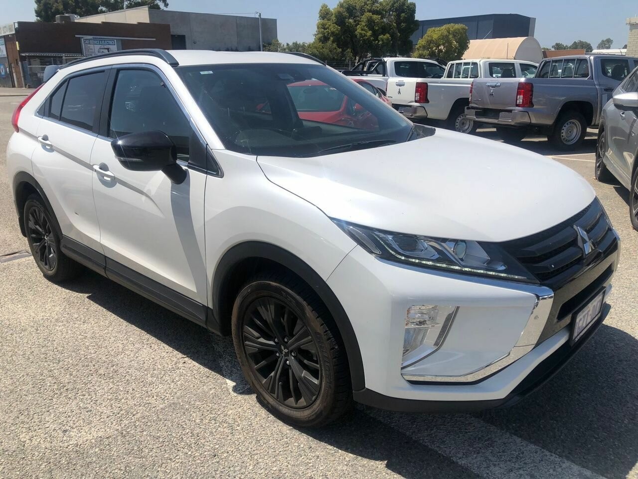 Mitsubishi Eclipse Cross image 1